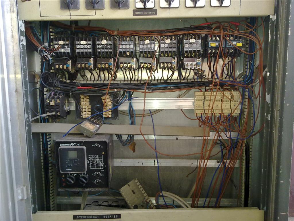 12022011051 (Custom).jpg